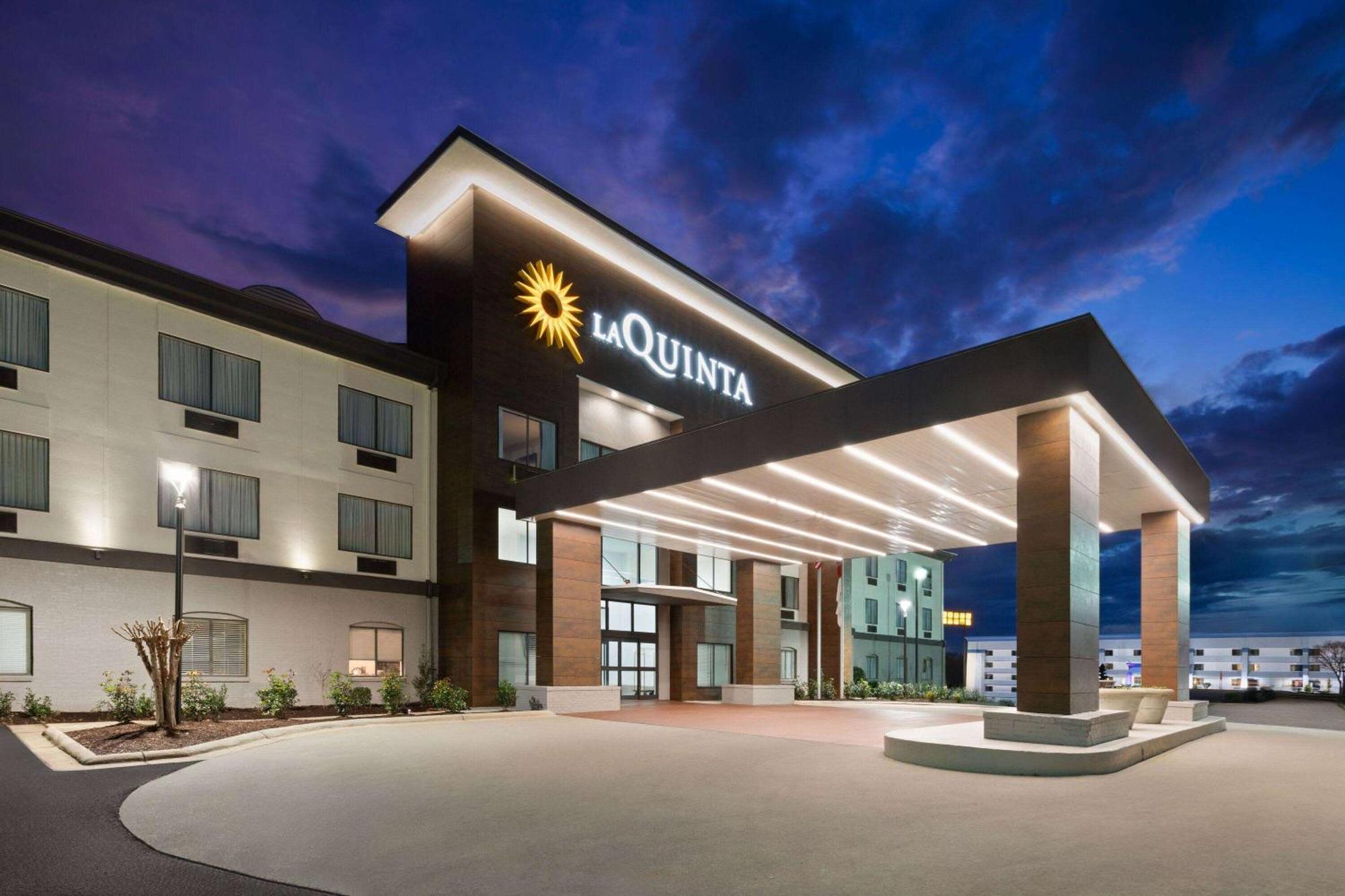 La Quinta Inn & Suites By Wyndham Meridian Exterior photo
