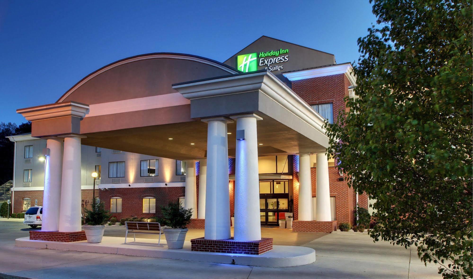 La Quinta Inn & Suites By Wyndham Meridian Exterior photo